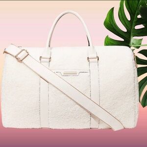 NEW Victoria's Secret Duffle Bag in Shearling